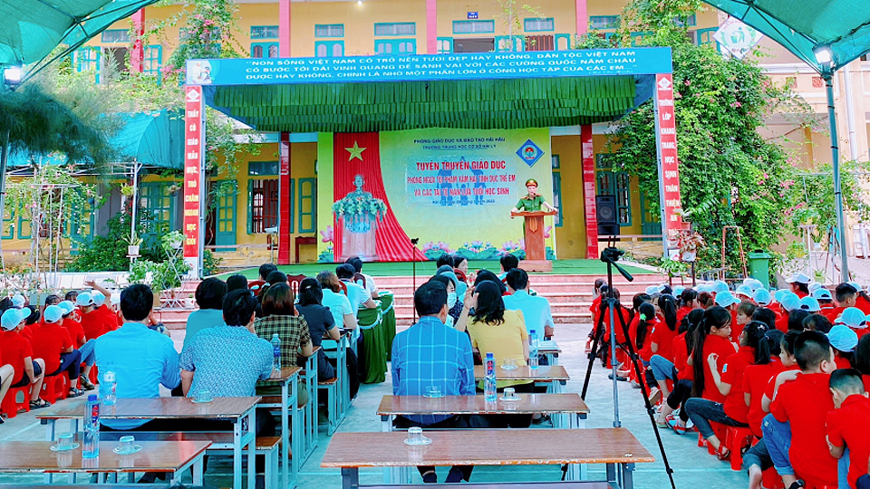 Hải Hậu tuyên truyền phòng tránh xâm hại tình dục và tệ nạn xã hội cho học sinh
