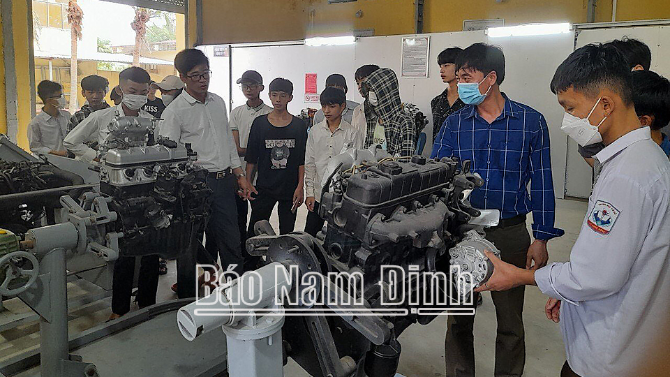 Quan tâm thực hiện phân luồng cho học sinh sau trung học cơ sở