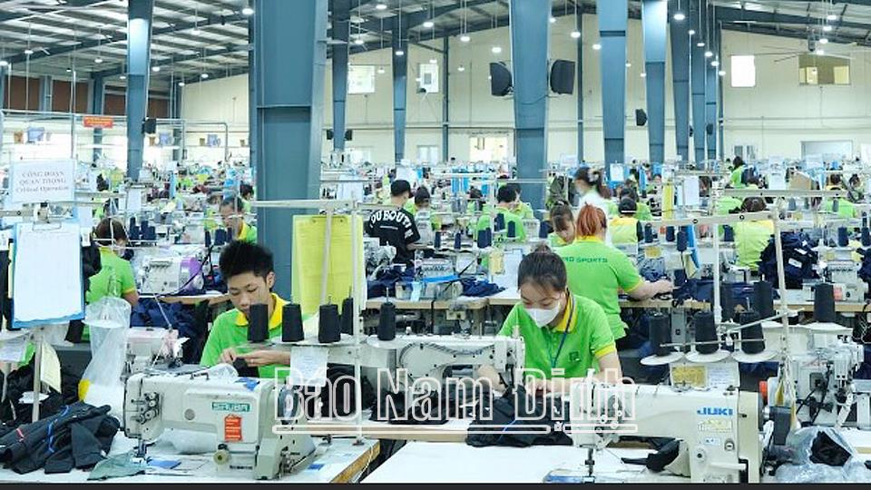 Mặt trận Tổ quốc Giao Thủy vận động nhân dânđẩy mạnh phong trào thi đua yêu nước