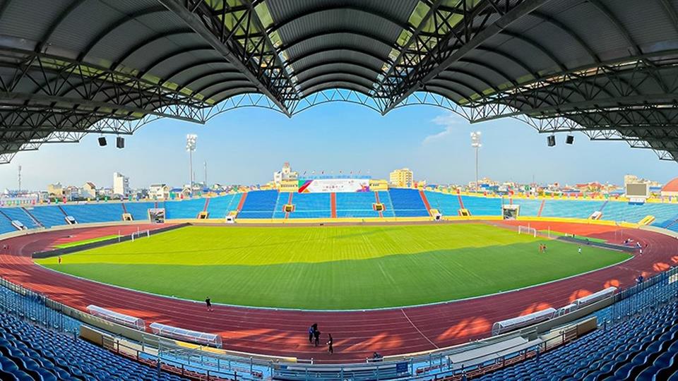 Đội tuyển Việt Nam thi đấu giao hữu Syria trên sân Thiên Trường