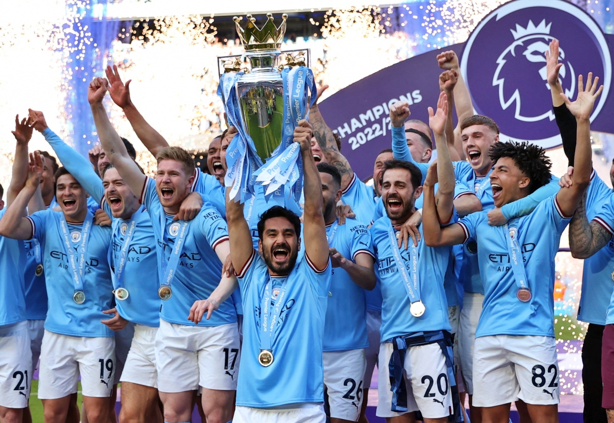 Trò cưng của HLV Pep Guardiola gửi chiến thư tới Inter Milan và MU