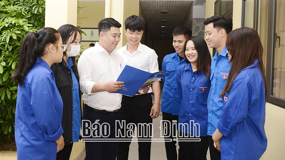 Tác phẩm tham dự giải báo chí Búa Liềm vàng lần thứ VIII-2023: Phát huy vai trò đội ngũ trí thức trong giai đoạn mới (kỳ 2)