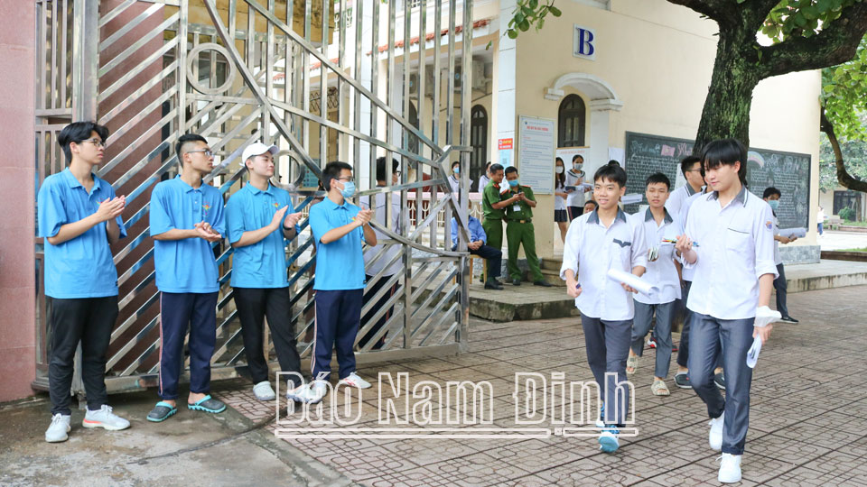 Thí sinh đăng ký dự thi tốt nghiệp THPT trực tuyến từ ngày 4-5