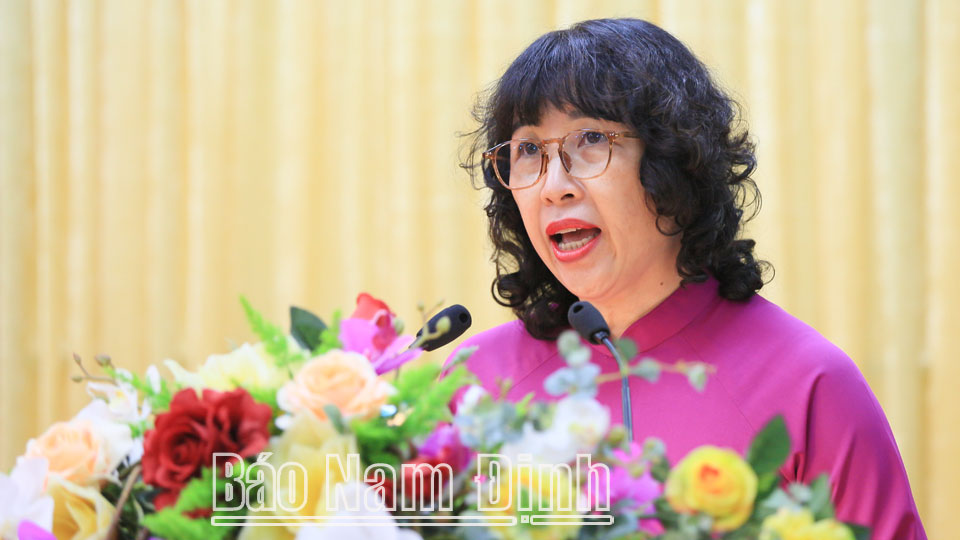 Bác Hồ với đồng bào Công giáo Nam Định