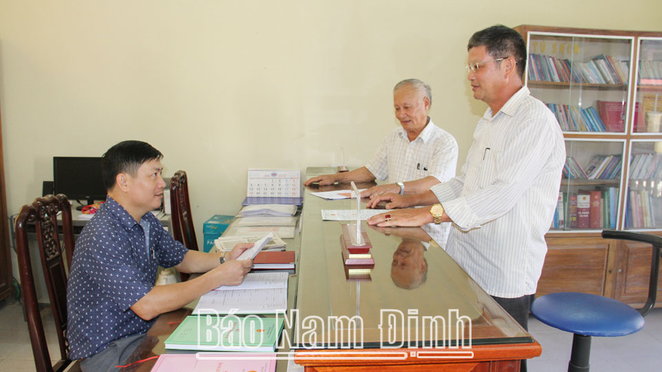 Xây dựng đạo đức công vụ, kỷ cương hành chính