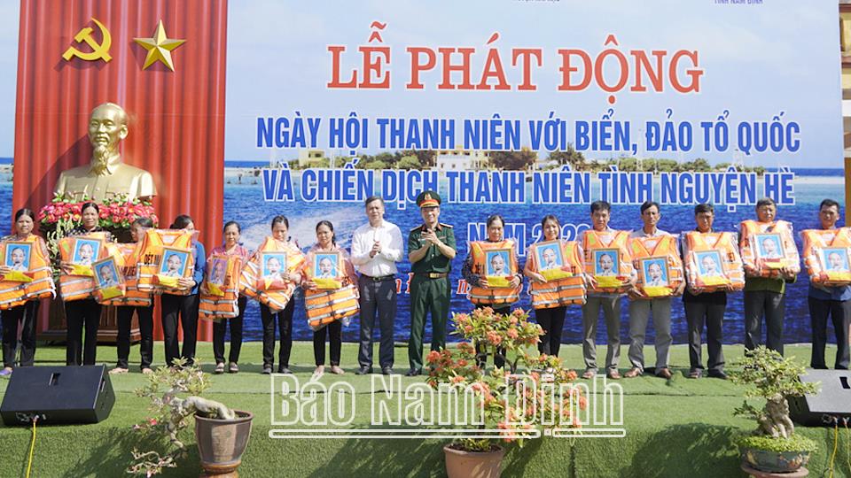 Lễ phát động Ngày hội thanh niên với biển, đảo Tổ quốc