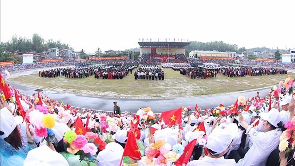 Lễ mít tinh, diễu binh, diễu hành Kỷ niệm 70 năm Chiến thắng Điện Biên Phủ: Viết tiếp những bản hùng ca