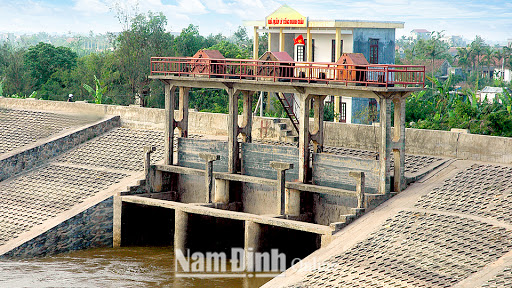 Thực hiện các giải pháp đảm bảo an toàn công trình và hồ chứa nước trong mùa lũ