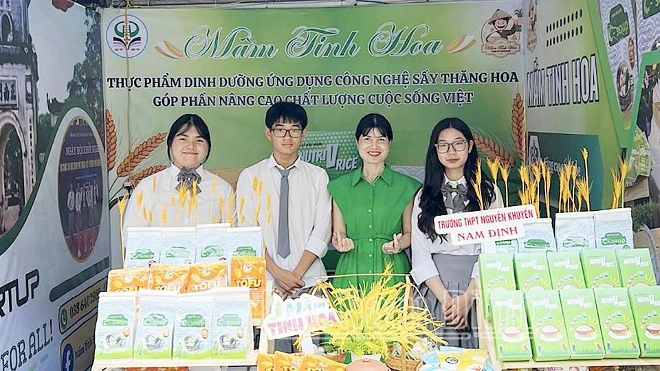 Hai dự án khởi nghiệp của học sinh Nam Định được vinh danh tại Cuộc thi “Học sinh, sinh viên với ý tưởng khởi nghiệp” năm 2024