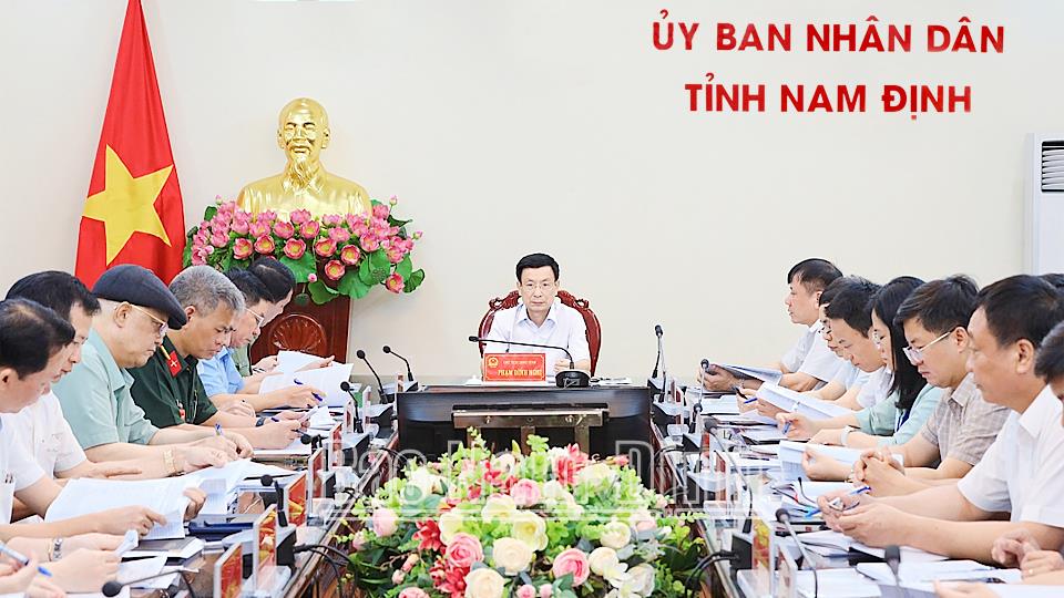 UBND tỉnh họp thống nhất nội dung báo cáo phát triển kinh tế - xã hội 6 tháng đầu năm