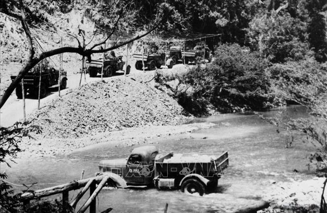 Kỷ niệm 65 năm mở đường Hồ Chí Minh: Phát huy tinh thần “mở đường mà tiến”của bộ đội Trường Sơn