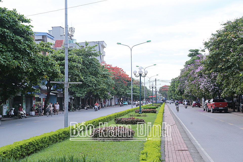 Những người thầm lặng làm đẹp phố phường