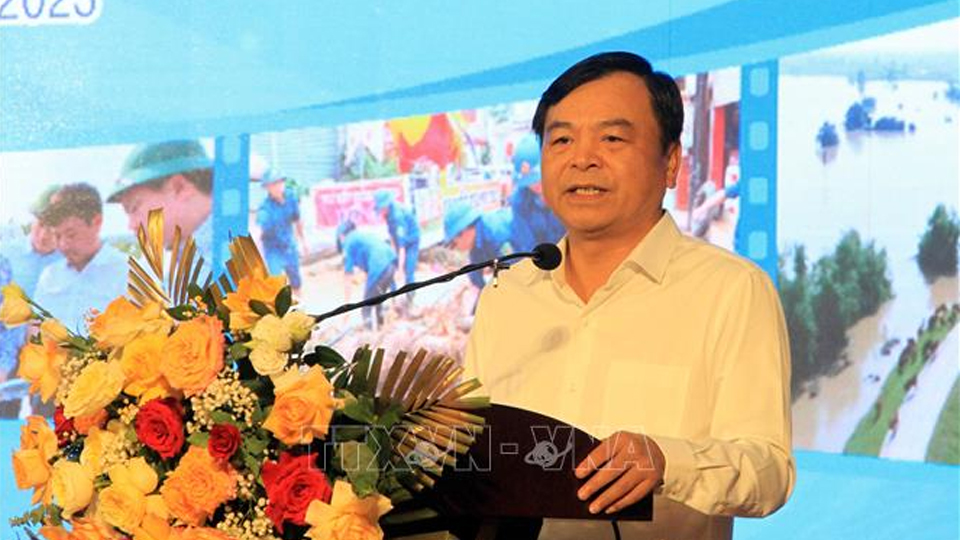 Chia sẻ kinh nghiệm quản lý đê điềuvà phòng, chống thiên tai