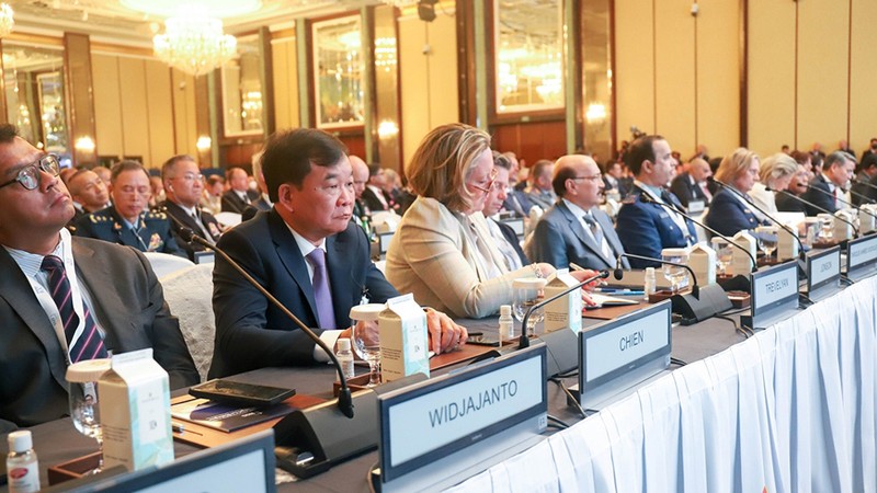 Đoàn Bộ Quốc phòng Việt Nam tham dự nhiều hoạt động tại Đối thoại Shangri-La