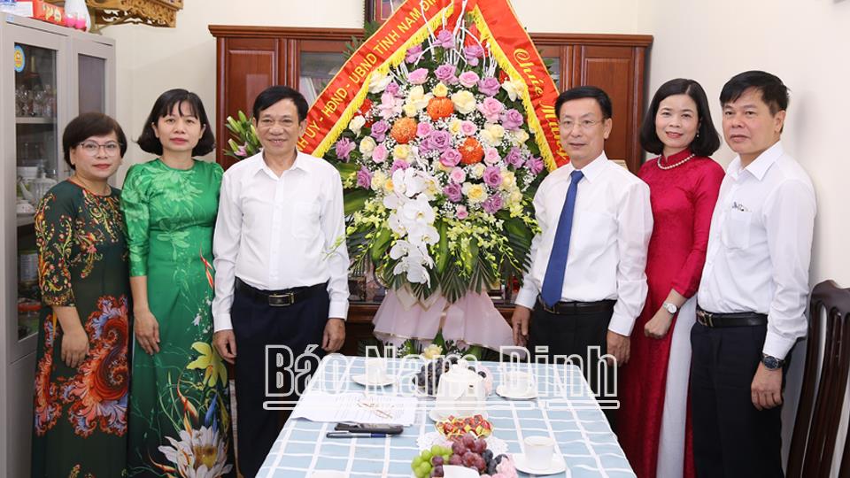 Đồng chí Chủ tịch UBND tỉnh thăm, chúc mừng Hội Nhà báo tỉnh nhân Ngày Báo chí Cách mạng Việt Nam