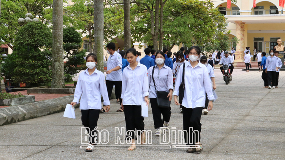 Hôm nay, toàn tỉnh có 20.348 thí sinh bước vào kỳ thi tốt nghiệp trung học phổ thông 2023