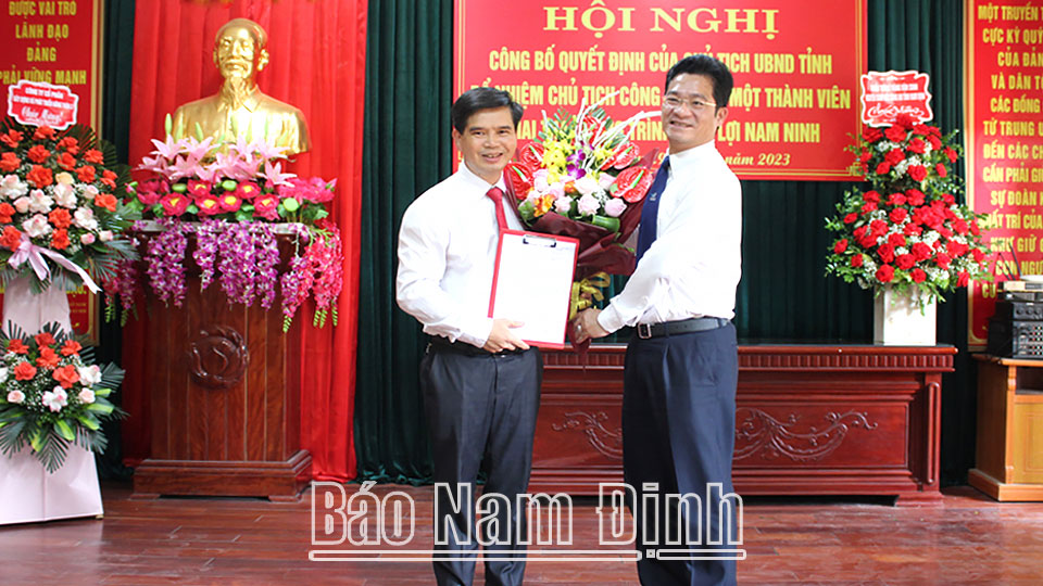 Công bố Quyết định của Chủ tịch UBND tỉnh về công tác cán bộ