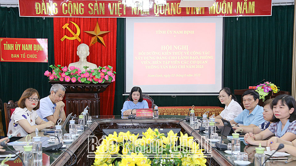 Bồi dưỡng kiến thức về công tác xây dựng Đảng cho lãnh đạo, phóng viên, biên tập viên các cơ quan thông tấn báo chí năm 2023