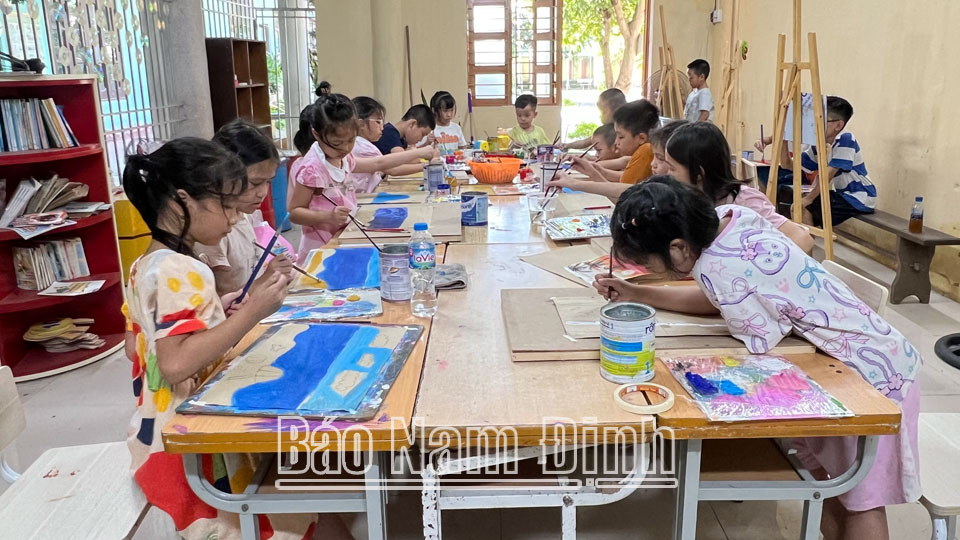 Quan tâm chăm sóc,giáo dục trẻ em trong dịp hè