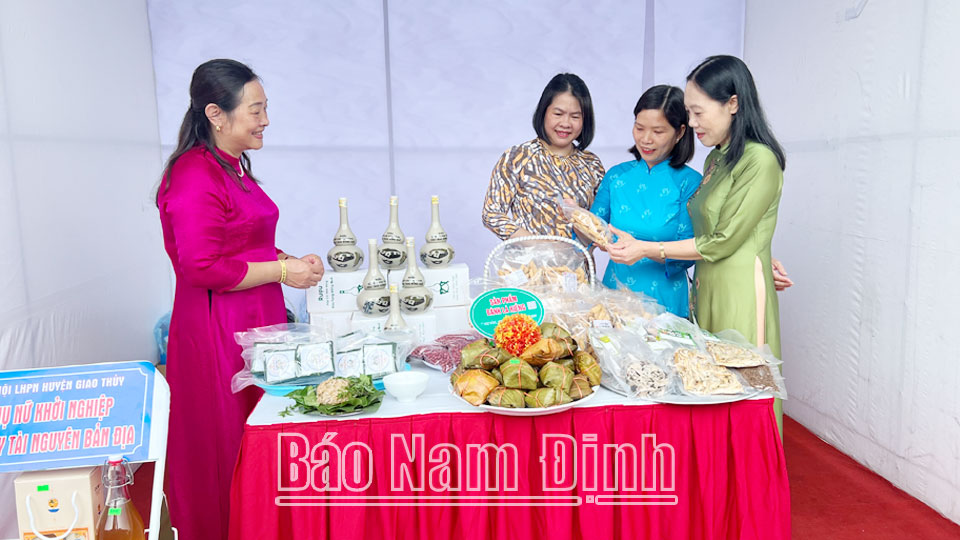 Hội Phụ nữ huyện Giao Thủy hỗ trợ hội viênxây dựng gia đình hạnh phúc