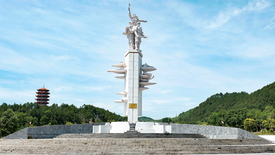 Tình yêu trong thơ của nhà thơ, liệt sĩ Trần Hữu Đức