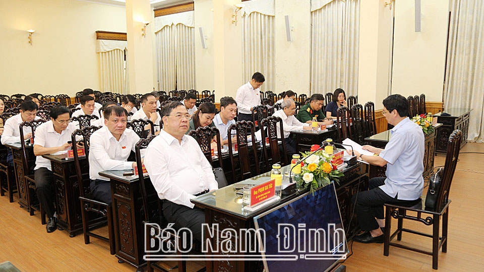 Tiếp tục phiên họp buổi chiều kỳ họp thường lệ HĐND tỉnh khóa XIX