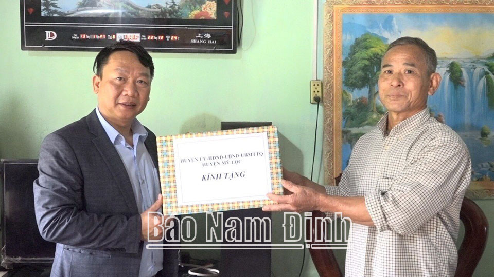 Mỹ Lộc quan tâm chăm lođối tượng chính sách, người có công