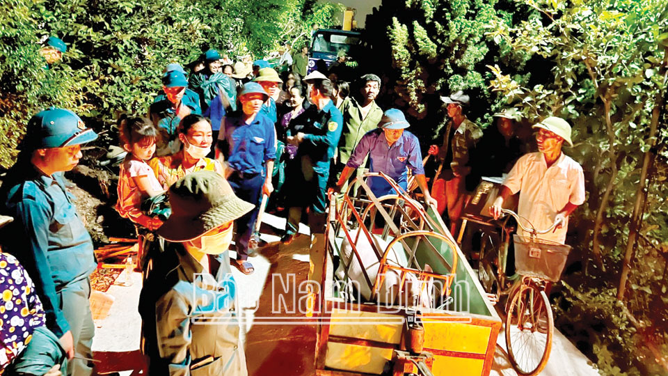 Nghĩa Hưng đảm bảo "3 trước", "4 tại chỗ"trong phòng, chống thiên tai