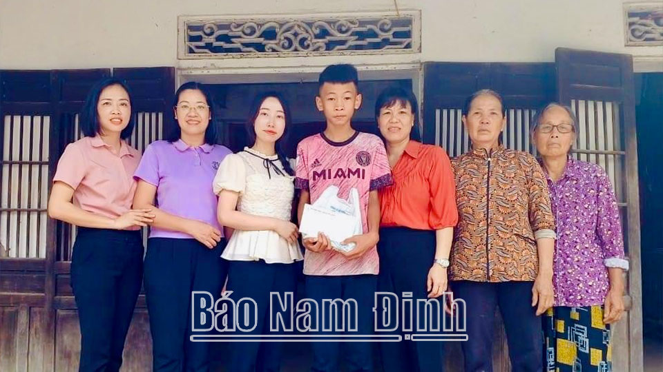 Phong trào “Phụ nữ tích cực học tập, lao động sáng tạo,xây dựng gia đình hạnh phúc” ở Hải Hậu