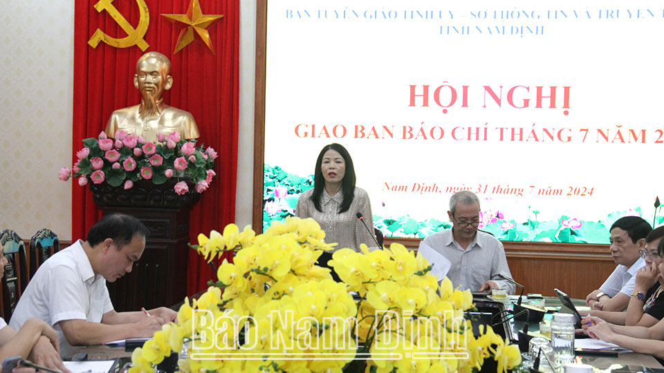 Giao ban báo chí tháng 7
