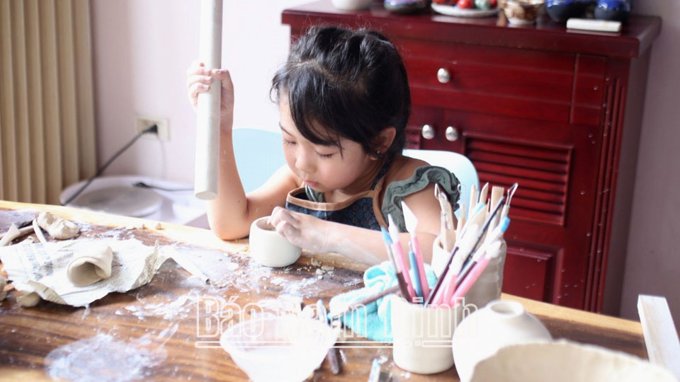 Háo hứctrải nghiệm làm gốm