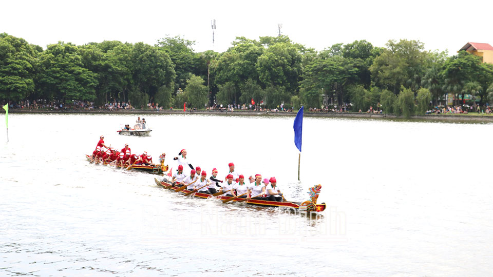 Sôi nổi Giải bơi chải tỉnh năm 2023