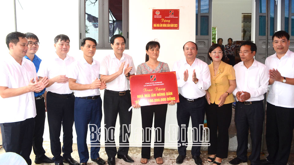 Khánh thành nhà mái ấm nông dân tại xã Nghĩa Hải