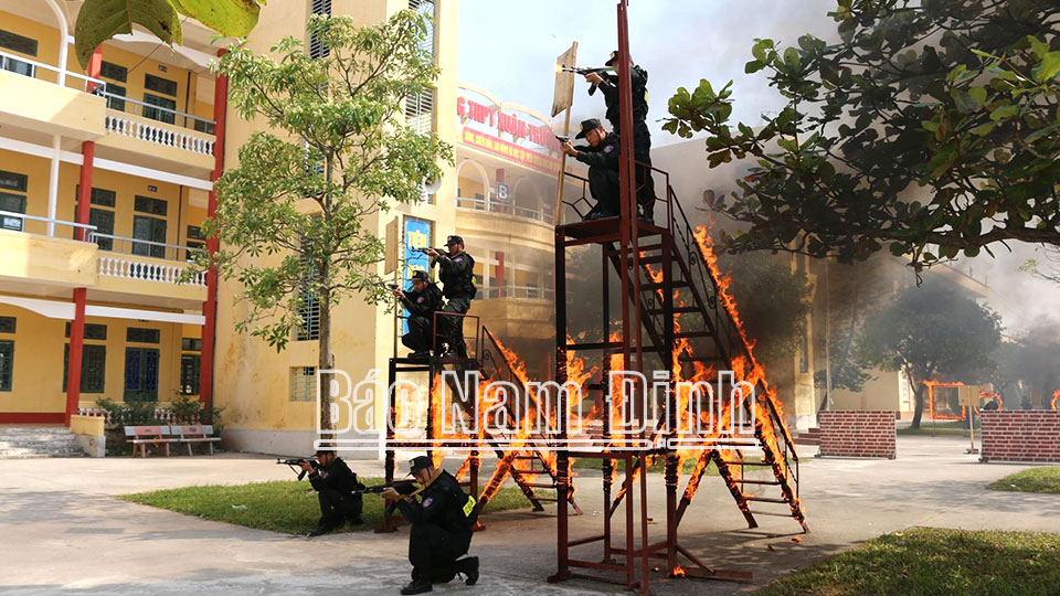 Xây dựng lực lượng cảnh sát cơ độngchính quy, tinh nhuệ, hiện đại