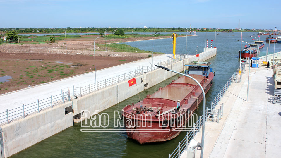 Nâng cao hiệu quả công tácquản lý Nhà nước về đường thủy nội địa