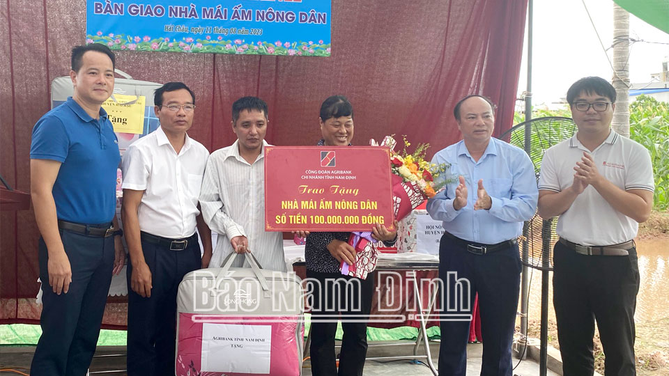 Xã hội hóa nguồn lực cải thiện điều kiện nhà ởcho các hộ gia đình khó khăn