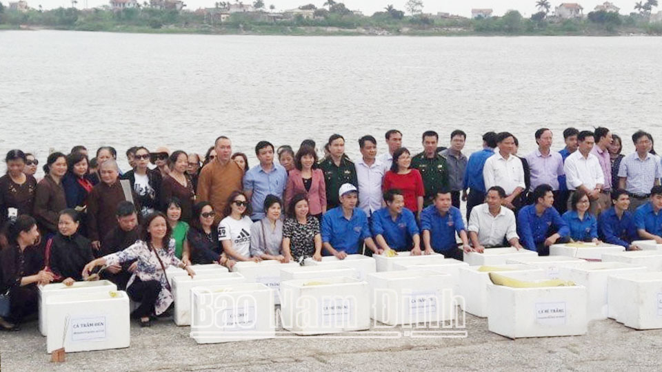 Công đoàn ngành Nông nghiệp và Phát triển nông thônđẩy mạnh các phong trào thi đua