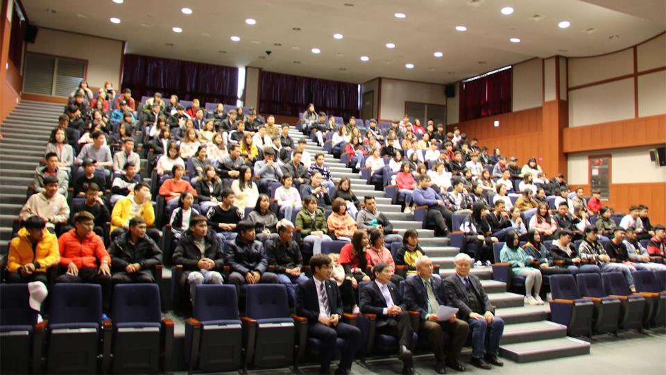 Hàn Quốc cải thiện hệ thống cấp thị thực nhằm khuyến khích du học sinh định cư