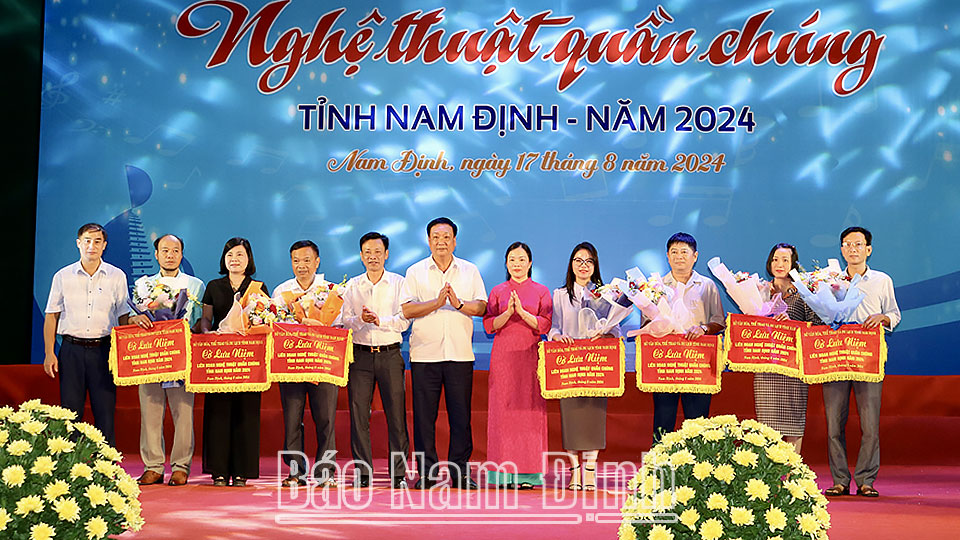 Khai mạc Liên hoan Nghệ thuật quần chúng tỉnh năm 2024