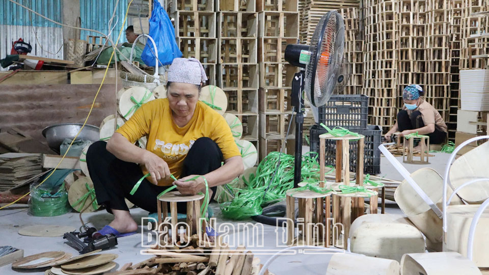 Tạo đà giúp phụ nữphát triển kinh tế