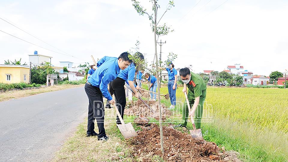 Khơi dậy phong trào thi đua xây dựng nông thôn mới