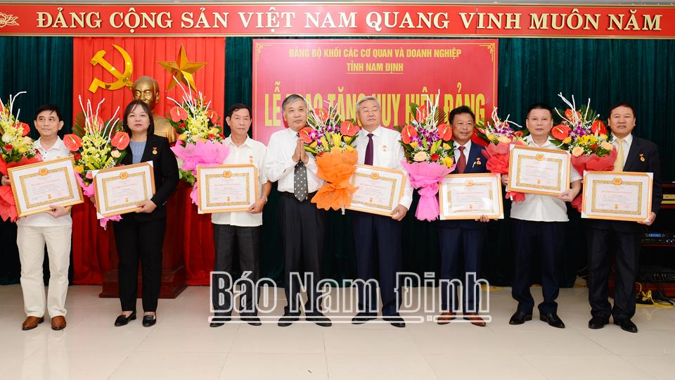Tác phẩm tham dự giải báo chí búa liềm vàng lần thứ VIII-2023: Đảng bộ Khối các Cơ quan và Doanh nghiệp tỉnh chú trọng công tác xây dựng Đảng