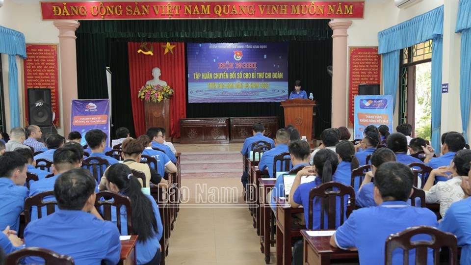 Tập huấn về chuyển đổi số cho bí thư chi đoàn trên địa bàn dân cư