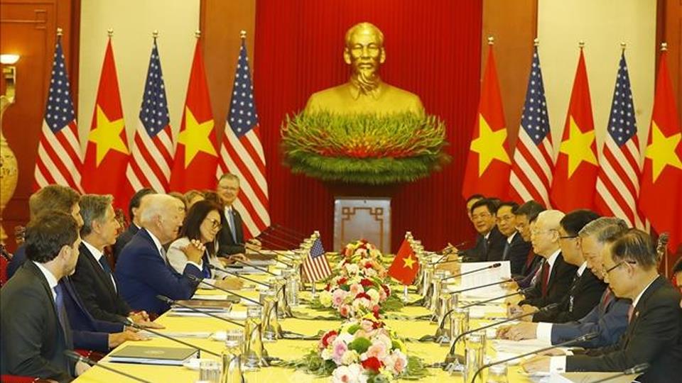 Tuyên bố chung về nâng cấp quan hệ Việt Nam - Hoa Kỳ lên Đối tác Chiến lược Toàn diện