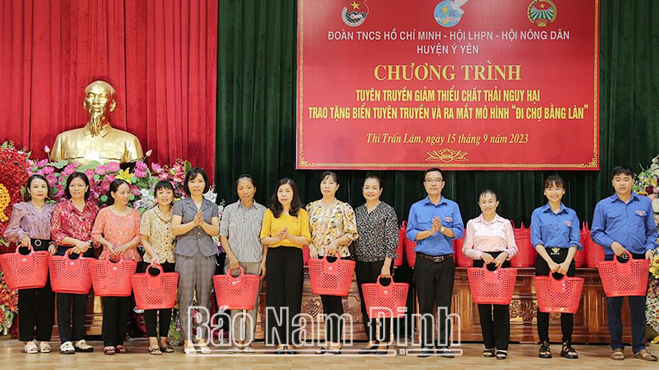 Tuyên truyền phòng, chống rác thải nhựa, bảo vệ môi trường