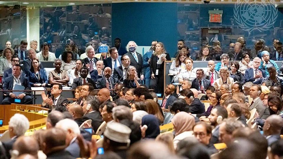 Đoàn kết vì hòa bình và phát triển toàn cầu