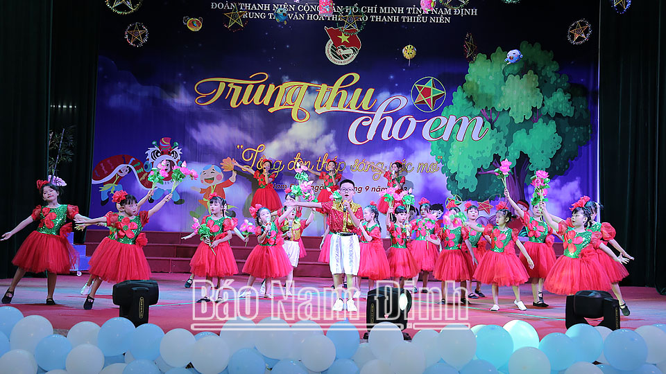 Trung thu cho em - Lồng đèn thắp sáng ước mơ năm 2023