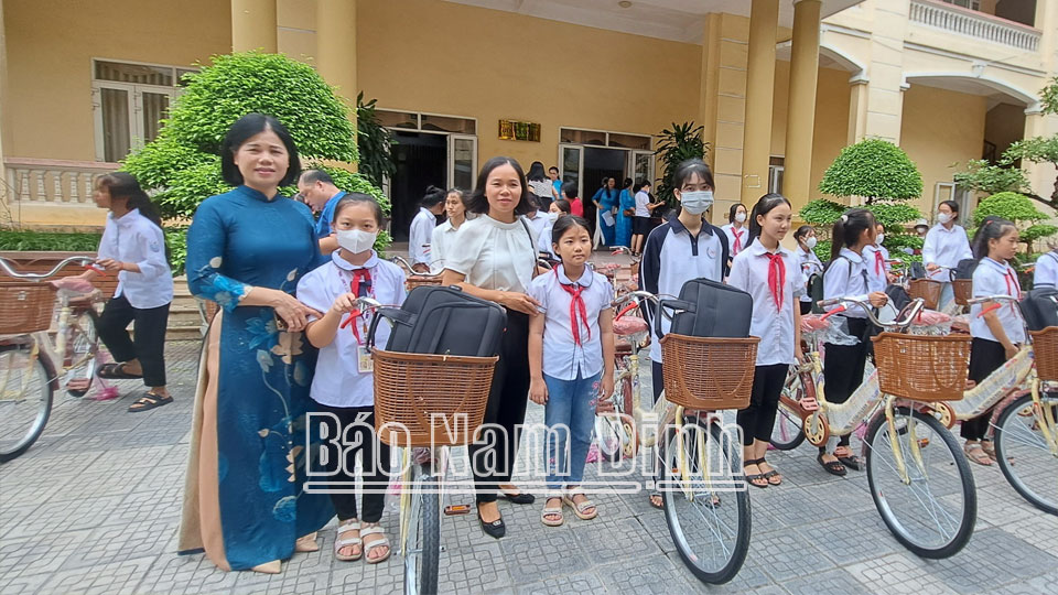 Phát huy vai trò của gia đình, dòng họxây dựng xã hội học tập