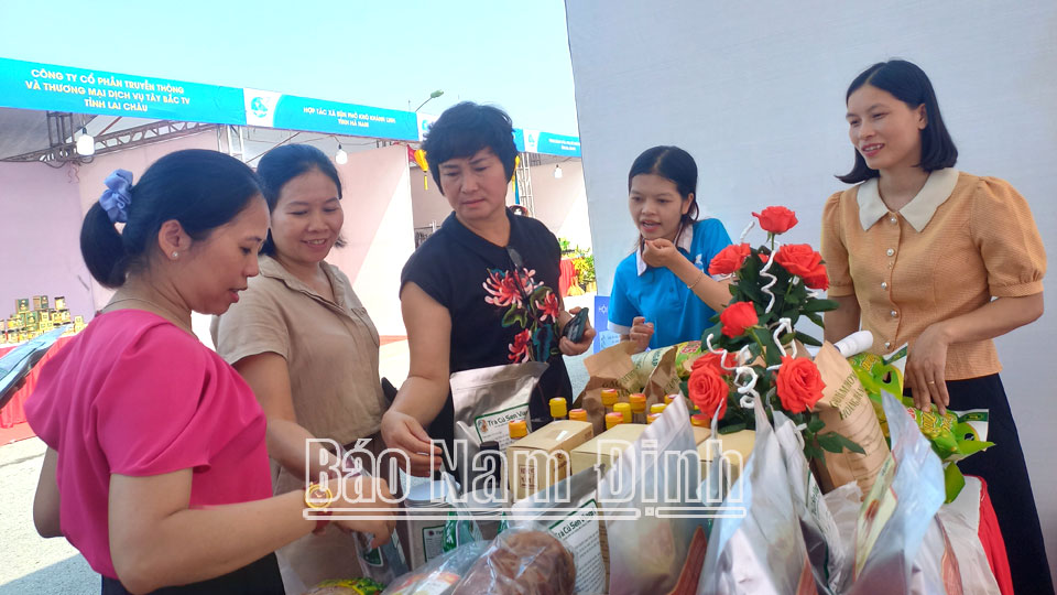 Xây dựng gia đình “5 không, 3 sạch” ở Trực Ninh