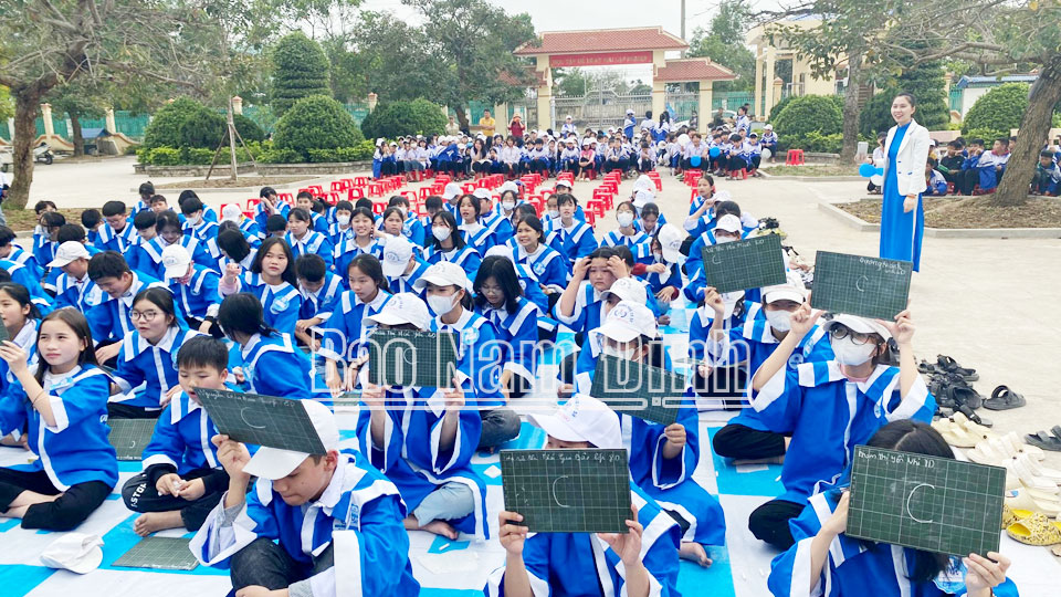 Nâng cao chất lượng dạy họcngoại ngữ, tin học trong các nhà trường